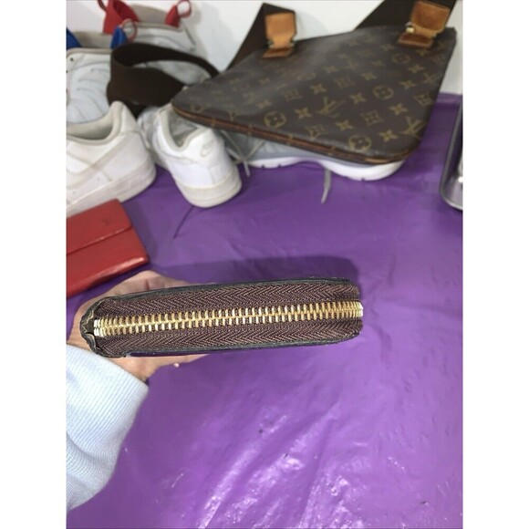 Louis Vuitton Monogram Wine Vernis Patent Leather Empreinte Zippy Long Wallet - Picture 13 of 13